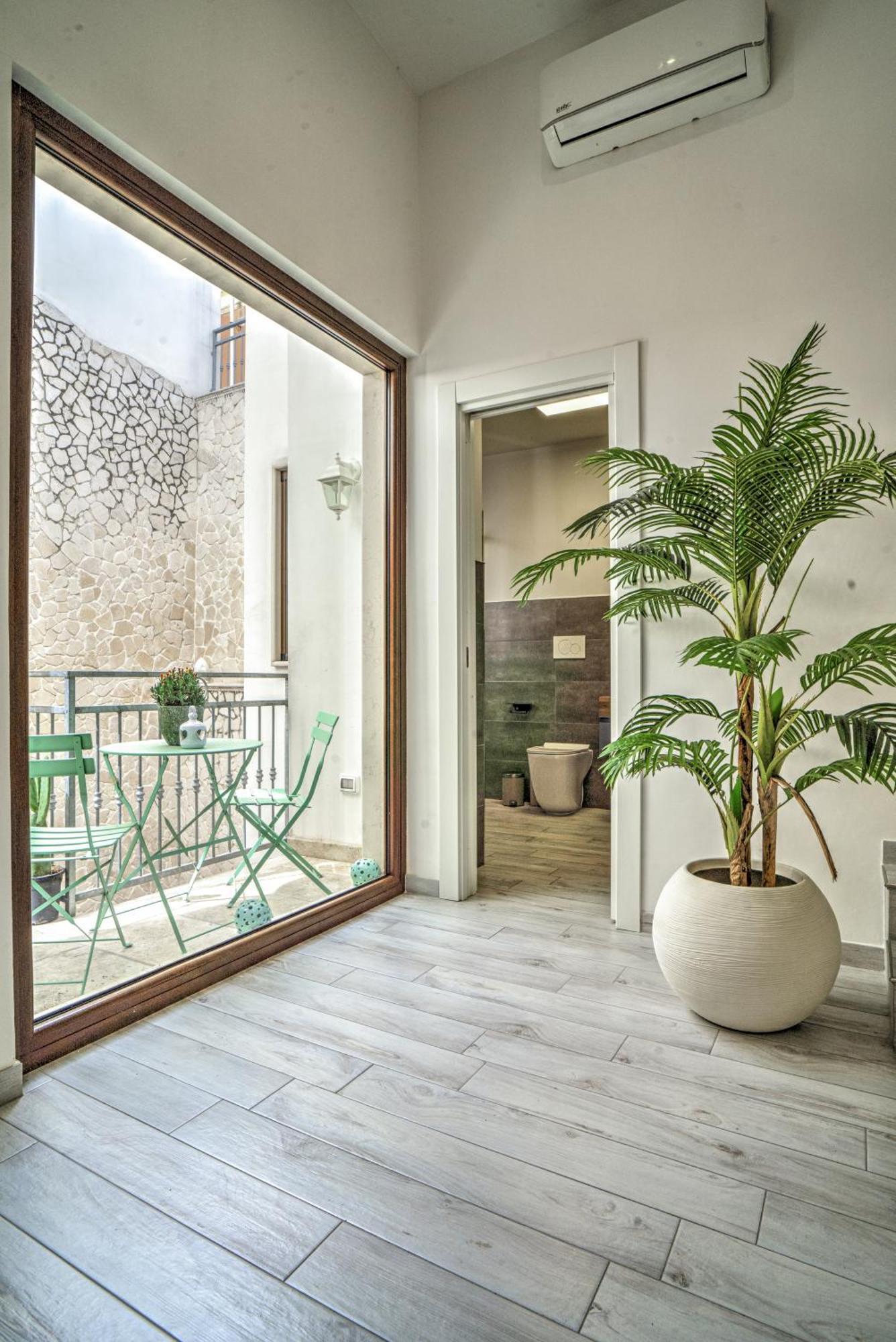 Alivi Indipendent Apartment Brindisi Exteriör bild