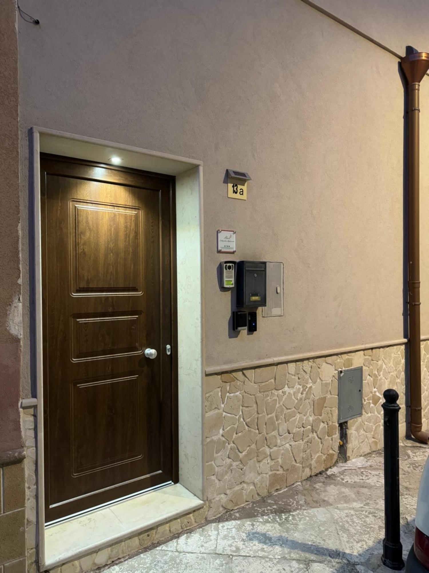 Alivi Indipendent Apartment Brindisi Exteriör bild